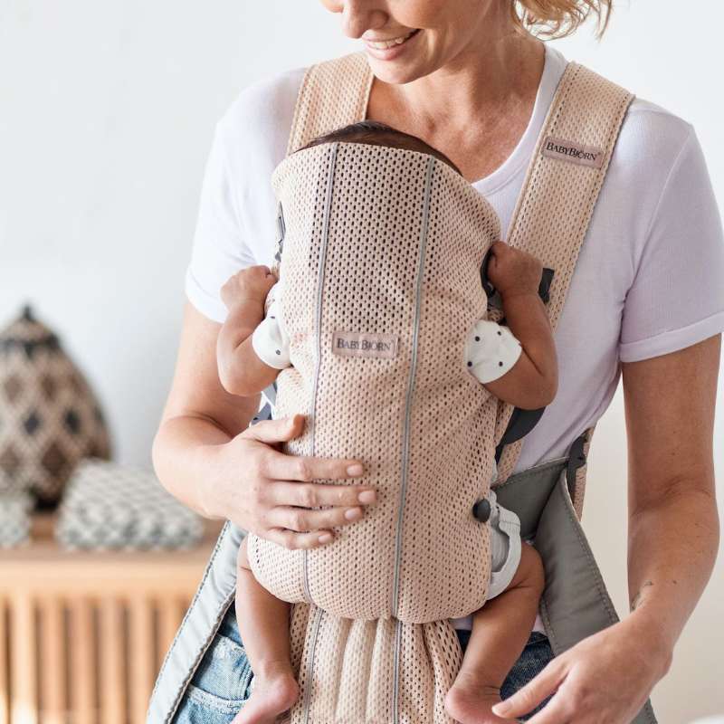 BabyBjorn Mochila Porta Bebé Mini Mesh – Rosa Perla (2)