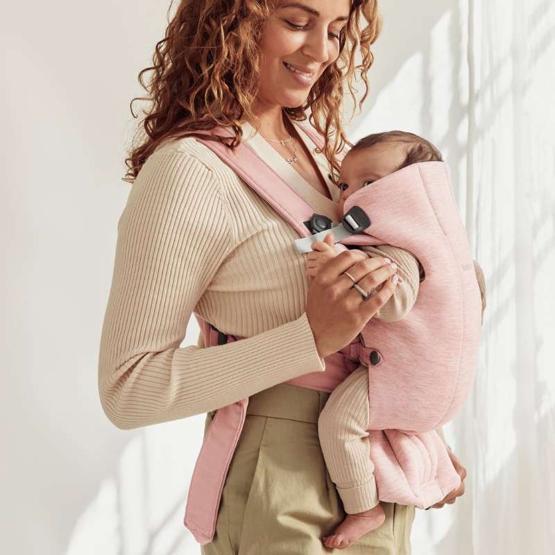 BabyBjorn Mochila Porta Bebé Mini 3D Jersey – Rosa Claro (2)