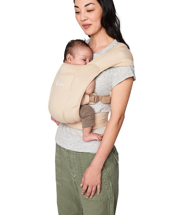Mochila Portabebé Embrace Soft Air Mesh da Ergobaby – Crema
