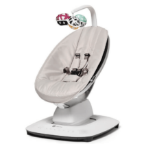 Este produto é da marca 4Moms e é da cor cinzenta. É um baloiço Mamaroo 5.3, que ajuda a acalmar e divertir o bebé com movimentos suaves e sons relaxantes.