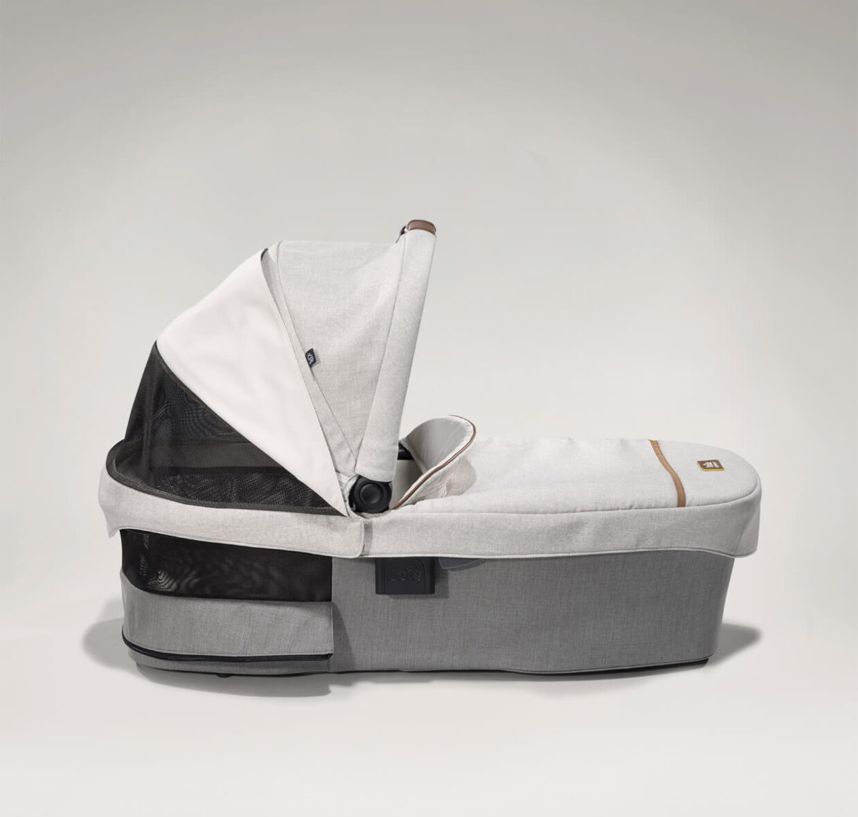 p4-joie-signature-carrycot-ramblexl-oyster-ventilation