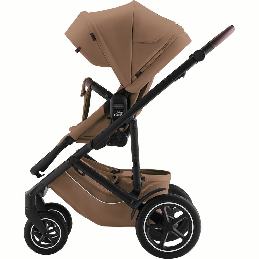 02_Britax_Romer_SMILE_5Z_WarmCaramel_CalmGrey_BrownHandle_01_FWF