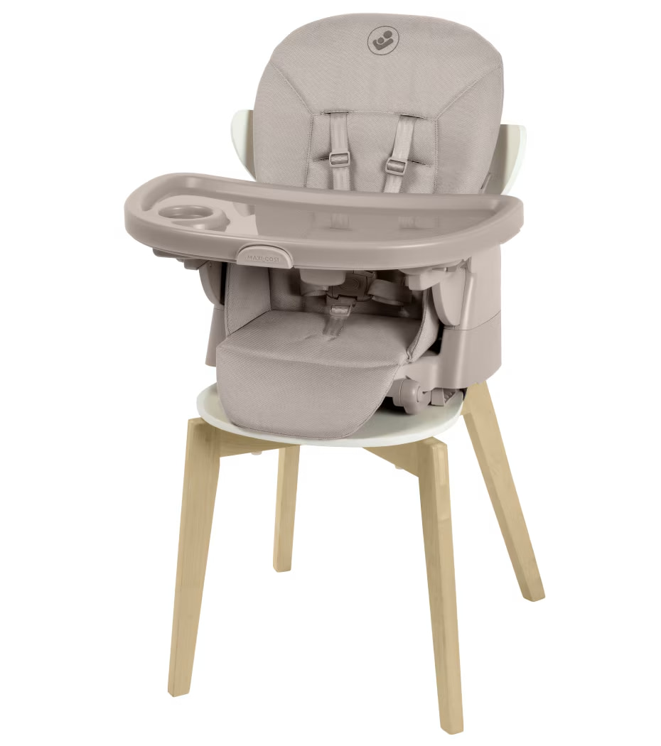 2723159110_2024_maxicosi_homeequipment_travelcot_minlaplus_beige_elegancebeige_boosterseatwithtray_3qrt