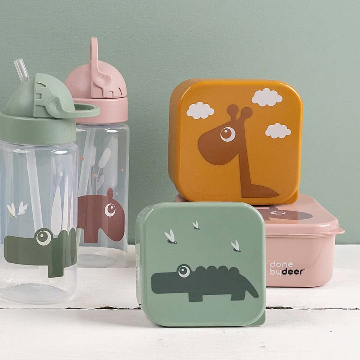 Straw-bottle-Croco-Green-4-LS