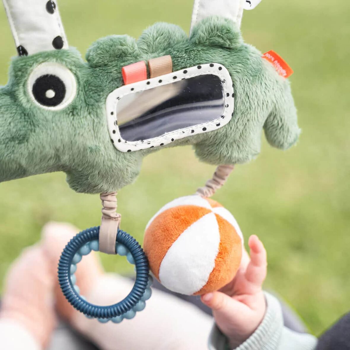 Hanging-activity-toy-Croco-Green-5