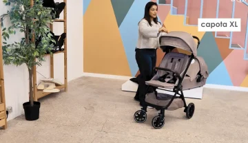 O carrinho de bebé Nuna Trvl Lx, tem uma capota XL