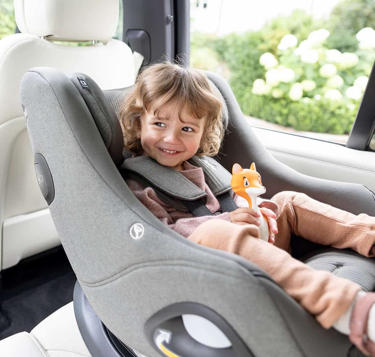 3_-_joie-baby-amp-130_cc_hr_1-2