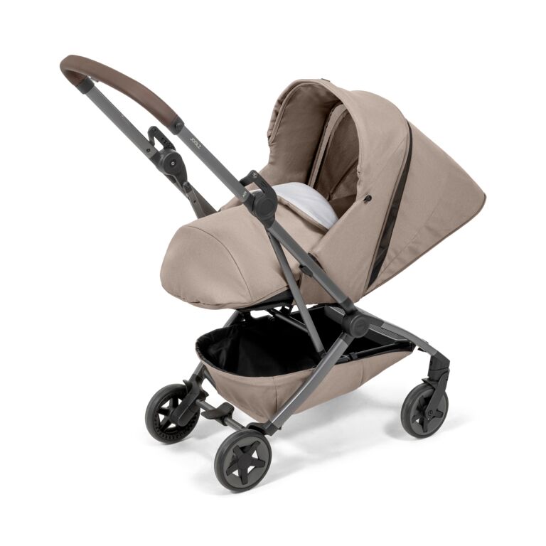 Medium-Joolz Aer2 Nest to seat_With legcover_Perspective Side View_Sandy taupe (1)