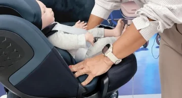 Cadeira Auto Maxi-Cosi Emerald 360 S - O corpo do bebé não fica totalmente envolvido pela cadeira