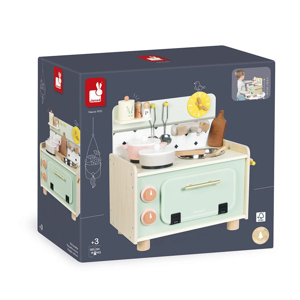 shiny-grandma-small-wooden-kitchen (8)