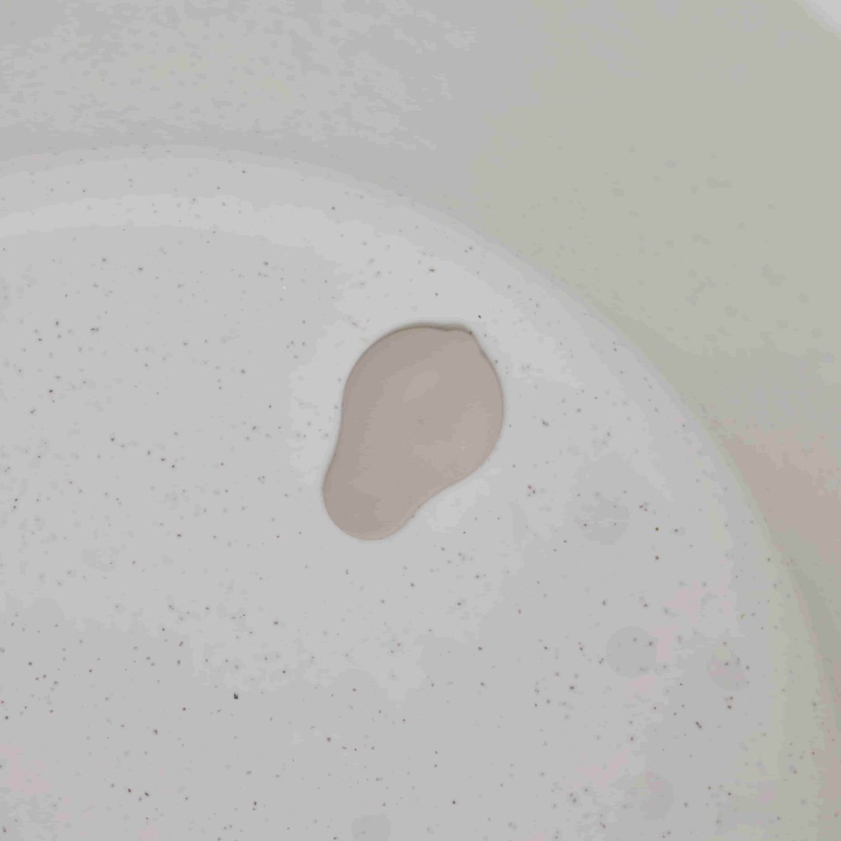 Eco_Collection_-_close_up_inside_bath_with_plug_-_high_res_-_square