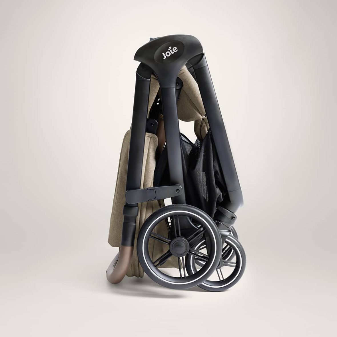 p05-joie-signature-pushchair-valora-sandstone-folded (1)